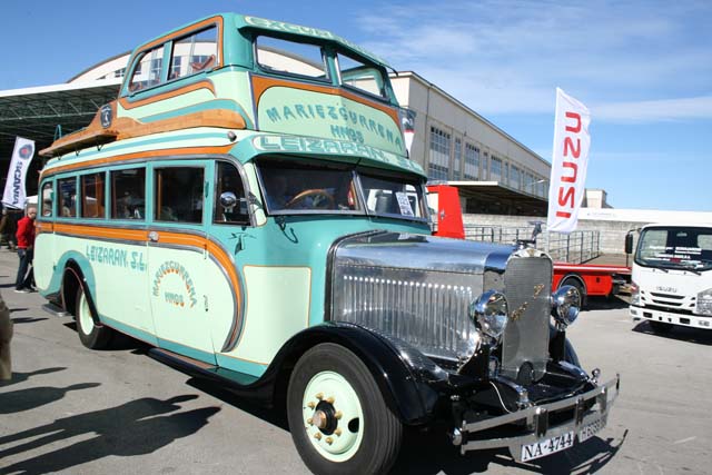 Este bello autobús Hispano Suiza nos recuerda la época previa la marca Pegaso.
